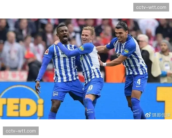 德甲“足球课堂”项目本月走进五十所学校，旨在普及基层足球教育